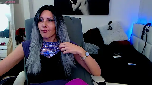 EvelynQueenn online show from 02-12-25, 11:18