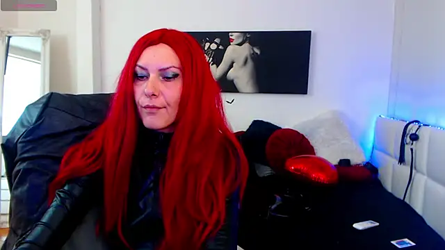 EvelynQueenn online show from 03-03-25, 06:15