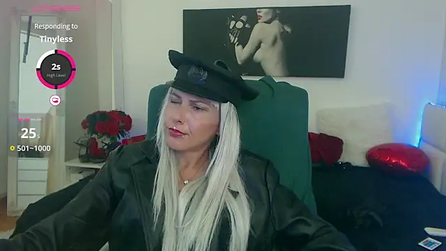 EvelynQueenn online show from 09-11-25, 06:02