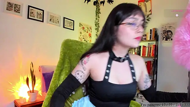 Snapshot of Conlosmichis chatting on 02-21-26, 12:55 Conlosmichis online show from 02-21-26, 12:55