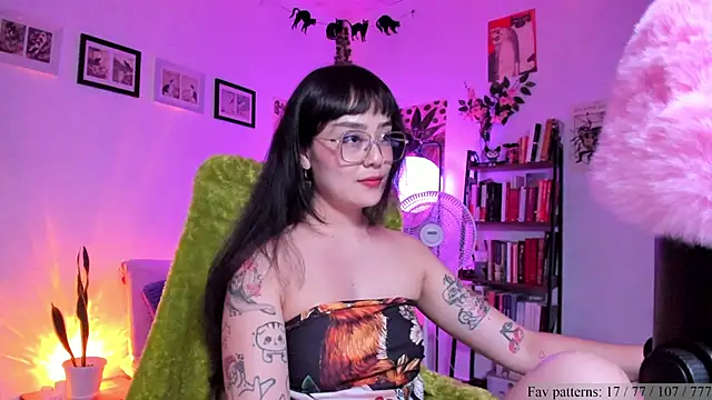 Snapshot of Conlosmichis chatting on 03-14-26, 11:10 Conlosmichis online show from 03-14-26, 11:10