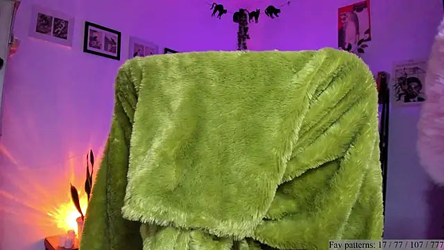 Snapshot of Conlosmichis chatting on 03-24-26, 11:32 Conlosmichis online show from 03-24-26, 11:32