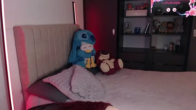 Snapshot of Your_rosalie chatting on 03-05-26, 05:03 Your rosalie online show from 03-05-26, 05:03