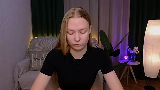 CarolynCohen   online show from 12-09-24, 01:51