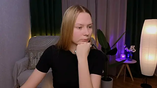 CarolynCohen   online show from 12-09-24, 04:56