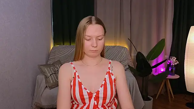 CarolynCohen   online show from 02-20-25, 08:17