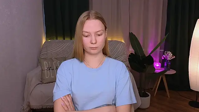 CarolynCohen   online show from 02-23-25, 05:01