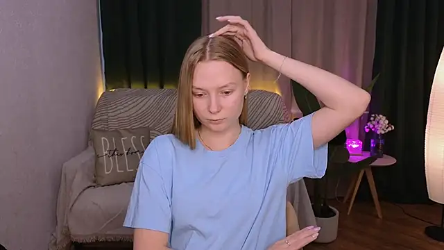 CarolynCohen   online show from 02-23-25, 08:06