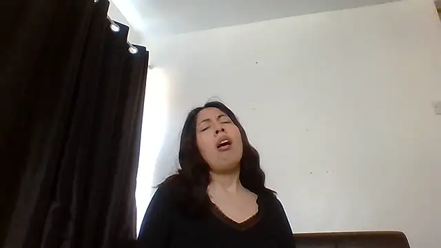 LorenaAnderson online show from 03-11-25, 09:34