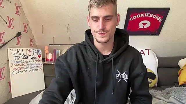 Cookieboy88 online show from 05-20-26, 04:13