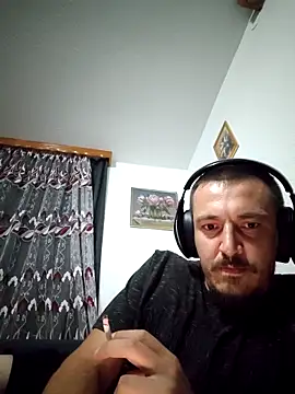 Snapshot of mayk18cm chatting on 09-29-25, 10:14 mayk18cm online show from 09-29-25, 10:14