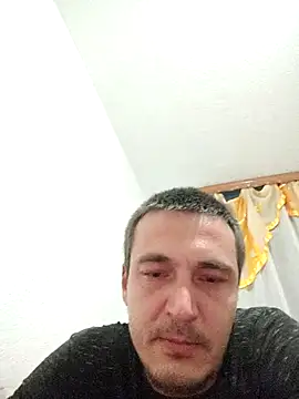 Snapshot of mayk18cm chatting on 10-20-25, 07:36 mayk18cm online show from 10-20-25, 07:36