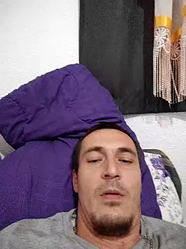 Snapshot of mayk18cm chatting on 10-31-25, 02:51 mayk18cm online show from 10-31-25, 02:51