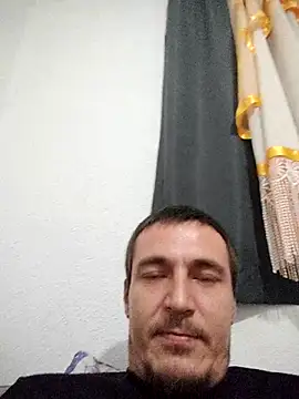 Snapshot of mayk18cm chatting on 11-04-25, 10:31 mayk18cm online show from 11-04-25, 10:31