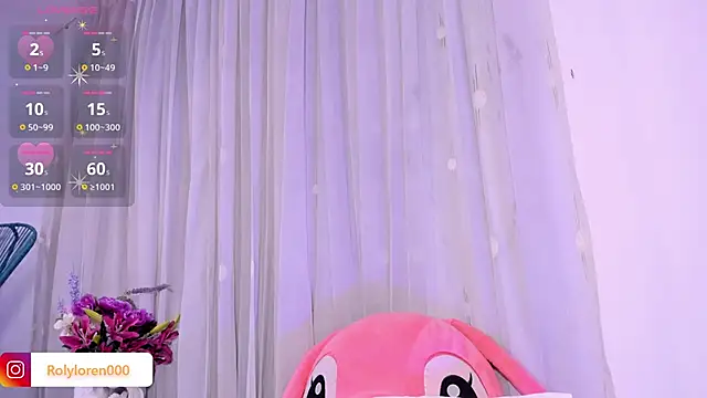 Snapshot of RolyLoren chatting on 02-08-25, 12:28 RolyLoren online show from 02-08-25, 12:28