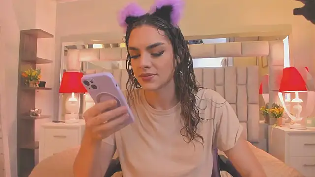 Snapshot of mariiahneedles chatting on 02-17-26, 10:49 mariiahneedles online show from 02-17-26, 10:49