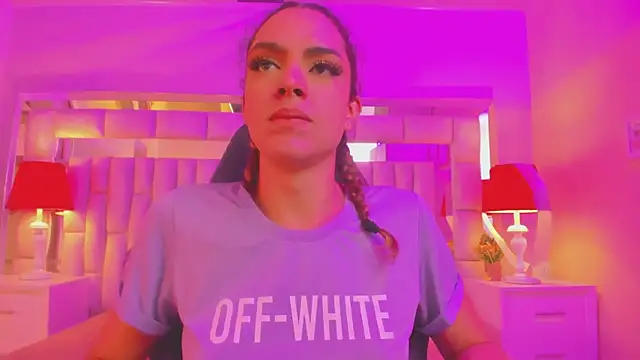 Snapshot of mariiahneedles chatting on 03-08-26, 08:12 mariiahneedles online show from 03-08-26, 08:12