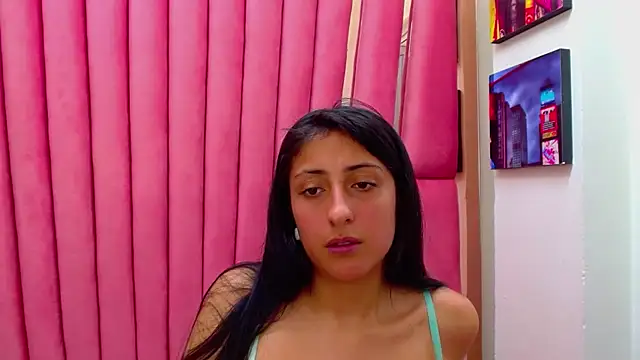 Snapshot of Cameron_cutte chatting on 12-13-24, 05:49 Cameron cutte online show from 12-13-24, 05:49