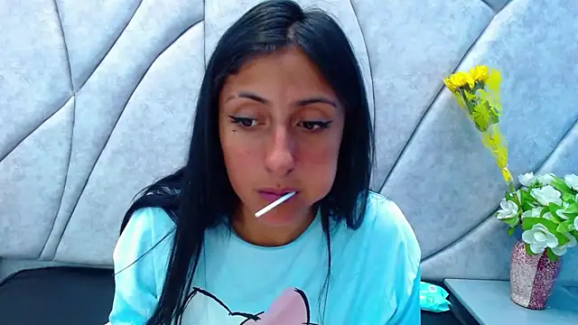 Snapshot of Cameron_cutte chatting on 02-15-25, 06:12 Cameron cutte online show from 02-15-25, 06:12