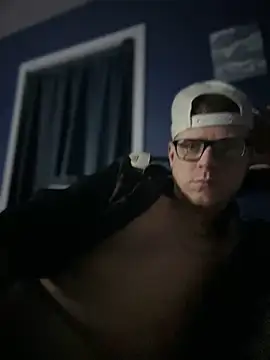 Snapshot of traejddd chatting on 03-04-26, 07:58 traejddd online show from 03-04-26, 07:58