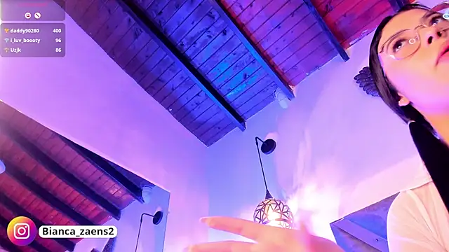 Snapshot of Bianca_zaens2 chatting on 03-06-25, 03:02 Bianca zaens2 online show from 03-06-25, 03:02