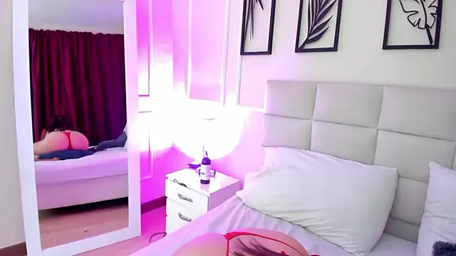 Snapshot of Alisa__walker chatting on 12-28-24, 01:29 Alisa walker online show from 12-28-24, 01:29