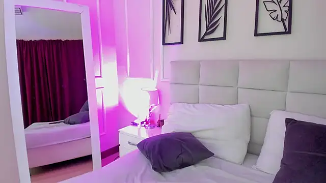 Snapshot of Alisa__walker chatting on 03-18-25, 06:15 Alisa walker online show from 03-18-25, 06:15