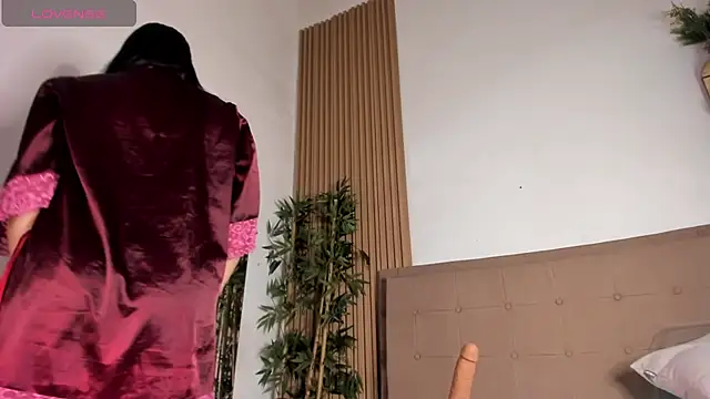 Natasha  Sccott online show from 01-25-25, 06:13