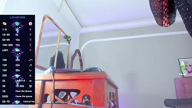 Snapshot of Jimena_Grey chatting on 10-17-25, 07:49 Jimena Grey online show from 10-17-25, 07:49