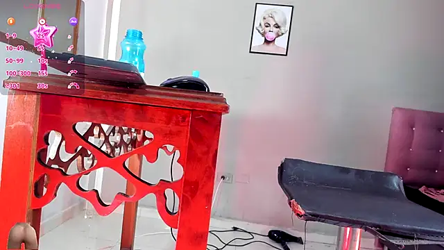 Snapshot of Jimena_Grey chatting on 10-31-25, 10:38 Jimena Grey online show from 10-31-25, 10:38