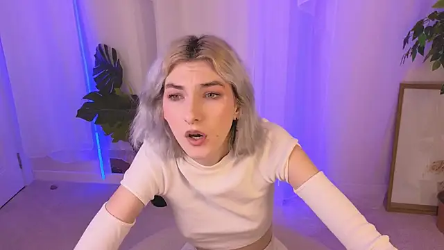 Mia Cheers online show from 12-07-24, 05:09