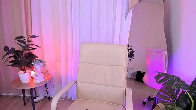 Mia Cheers online show from 02-05-25, 01:33