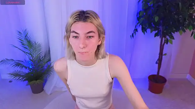 Mia Cheers online show from 02-06-25, 01:43