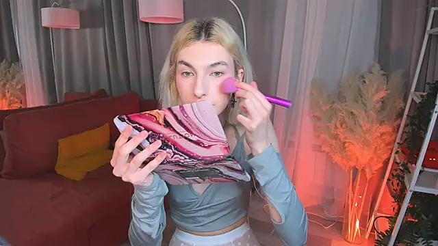 Mia Cheers online show from 02-08-25, 02:05