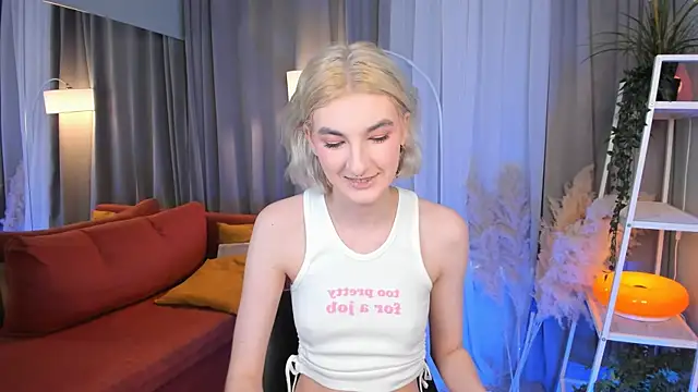 Mia Cheers online show from 03-09-25, 01:59