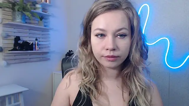 holly xglam online show from 01-13-25, 03:23