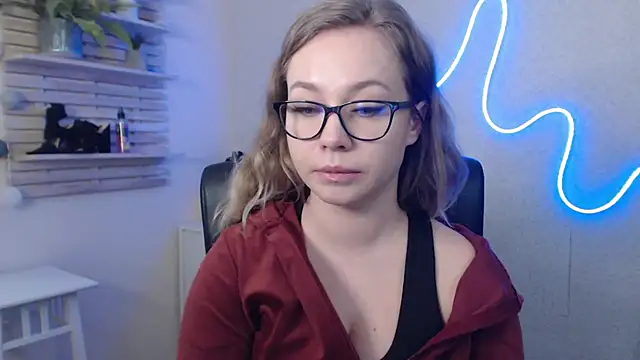 holly xglam online show from 01-13-25, 06:27