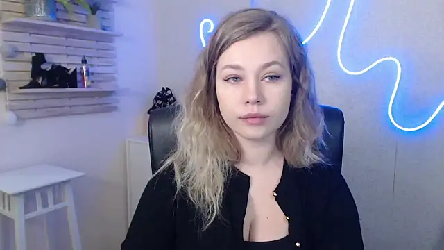 holly xglam online show from 01-14-25, 03:11