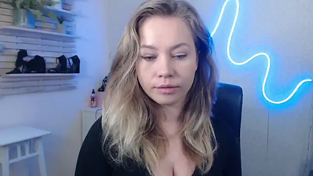 holly xglam online show from 01-29-25, 02:30