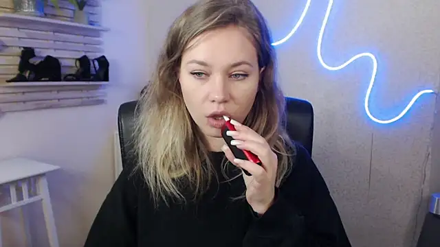 holly xglam online show from 01-30-25, 05:30