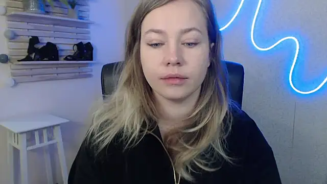 holly xglam online show from 02-05-25, 02:51