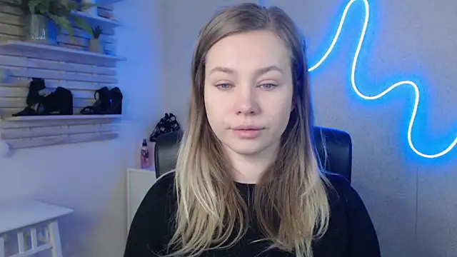 holly xglam online show from 02-10-25, 01:35