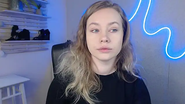 holly xglam online show from 02-11-25, 01:31