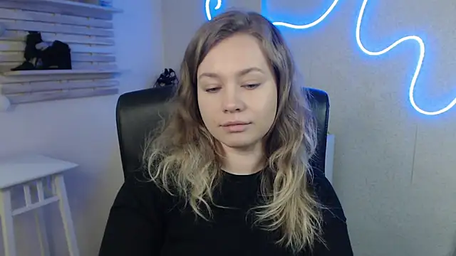 holly xglam online show from 02-11-25, 07:33