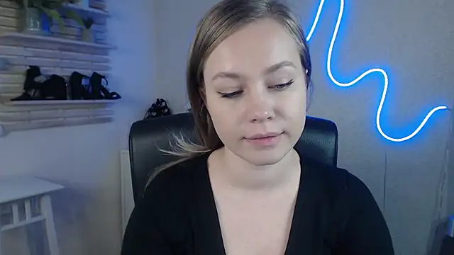 holly xglam online show from 02-26-25, 12:27