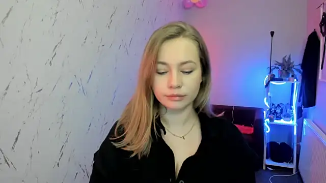 holly xglam online show from 02-04-26, 07:53