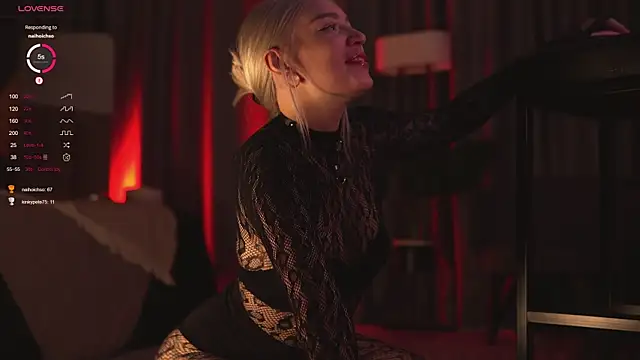 Snapshot of LinaKinky chatting on 12-04-24, 08:56 LinaKinky online show from 12-04-24, 08:56