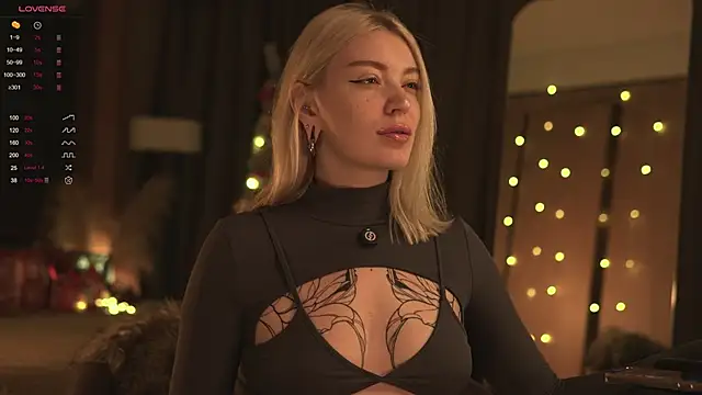 Snapshot of LinaKinky chatting on 01-10-25, 11:00 LinaKinky online show from 01-10-25, 11:00