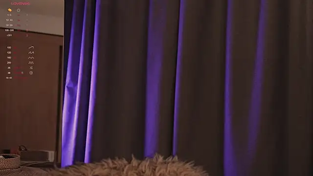 Snapshot of LinaKinky chatting on 02-27-25, 10:26 LinaKinky online show from 02-27-25, 10:26