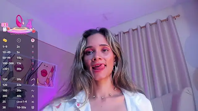 SkiinnyAna online show from 03-21-25, 01:34